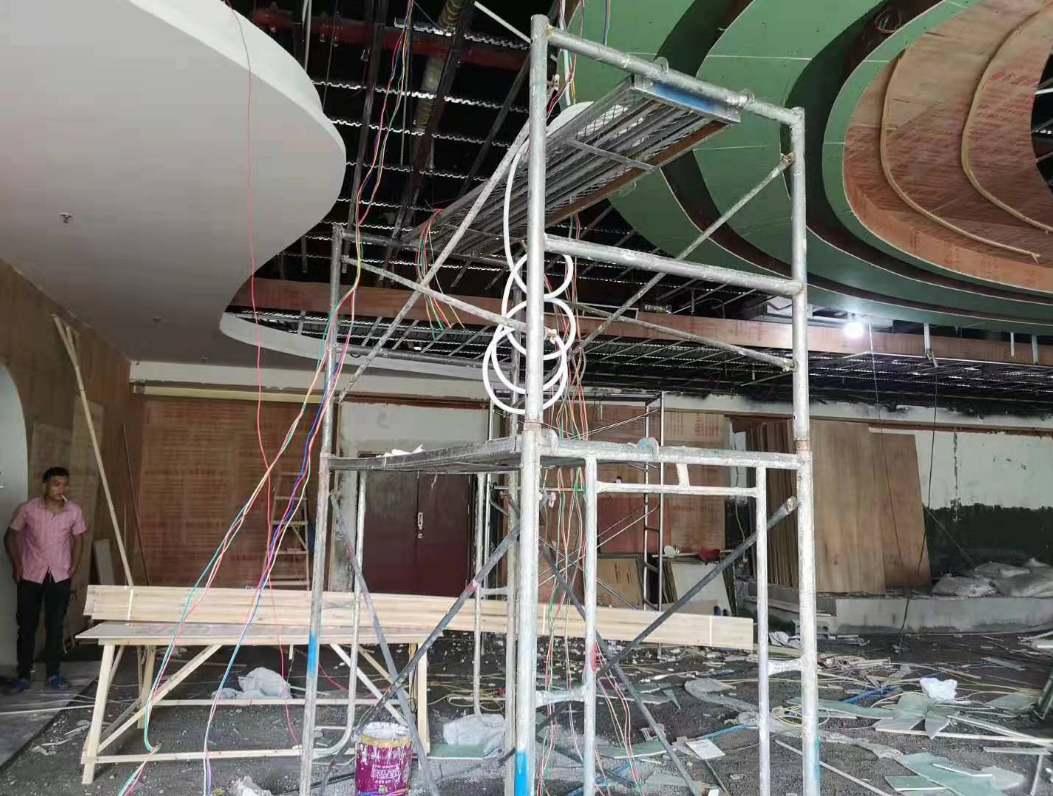 ��������