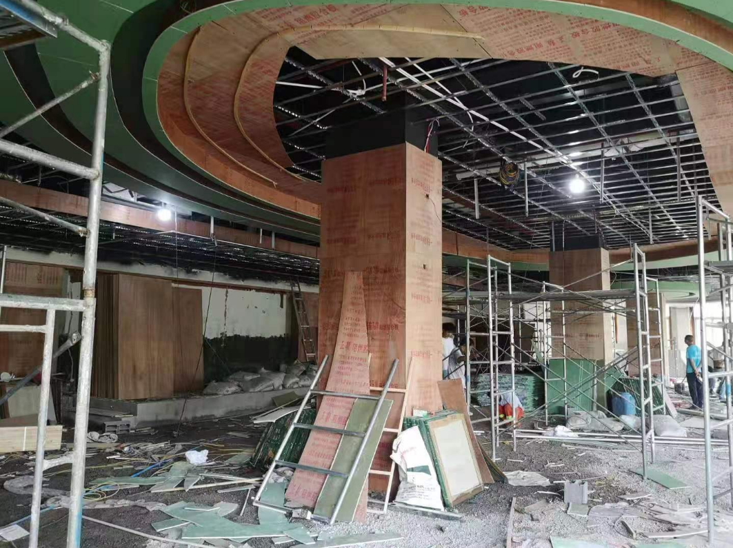 ��������