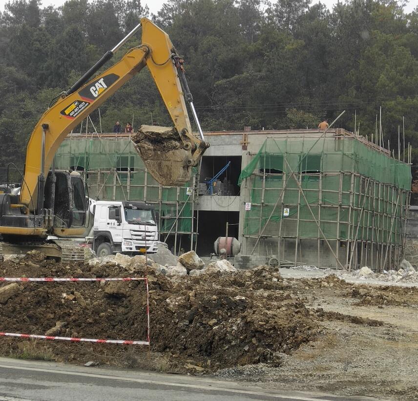 ���̰���