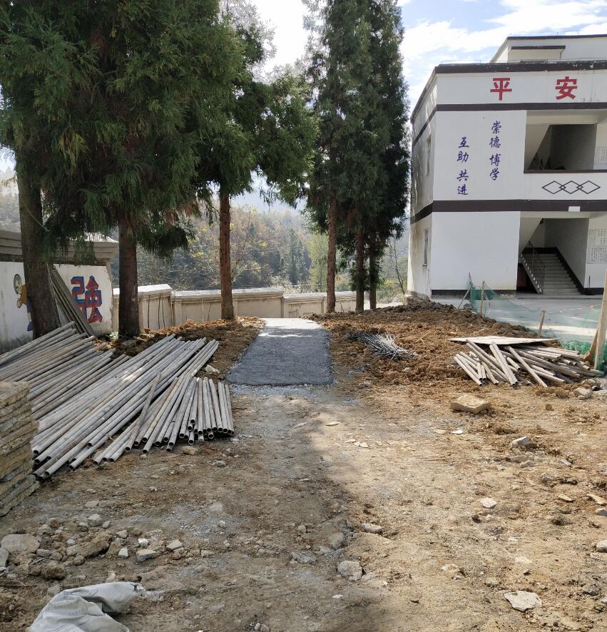 ���̰���